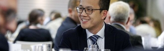 九游体育官网入口-西班牙人高层与裁委会会谈，对最近几场比赛不利判罚表达不满