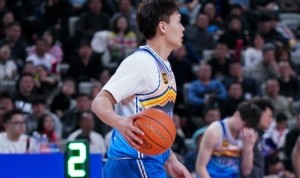 九游体育中国官网-网友表示赵睿签字费&amp;户口&amp;房子3选1 媒体人回复：小孩子才做选择