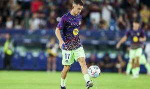 九游体育app-每体：卡萨多专注训练全力以赴，挑战巴萨首发位置是他最大目标