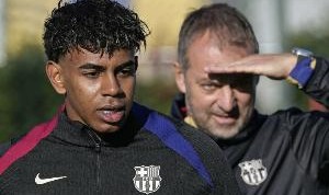 记者：弗里克将在北京时间16点宣布巴萨亚洲行最终名单