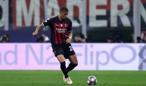 意天空：阿莱格里和塔雷多次去佳夫家中劝他留队，但他已答应纽卡